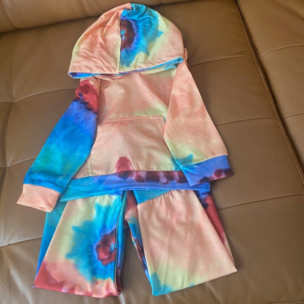 NWOT Cute 2pc 18-24 moths Unisex Hoodie Outfit